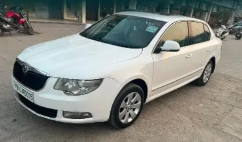 SKODA SUPERB Elegance 1.8 TSI MT 2011