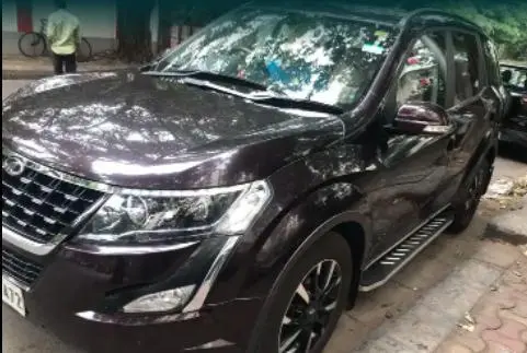 Mahindra XUV500 W11 (O) 2020