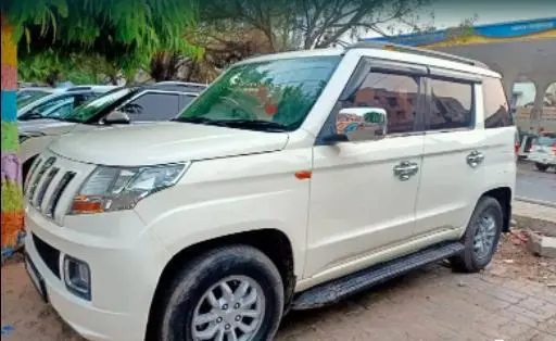 Mahindra TUV300 T8 2016