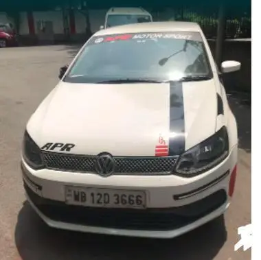 Volkswagen Polo Trendline 1.2L (P) 2015