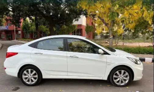 Hyundai Verna 1.6 CRDI SX (O) 2012