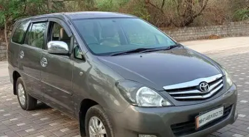 Toyota Innova 2.5 V 8 STR 2010