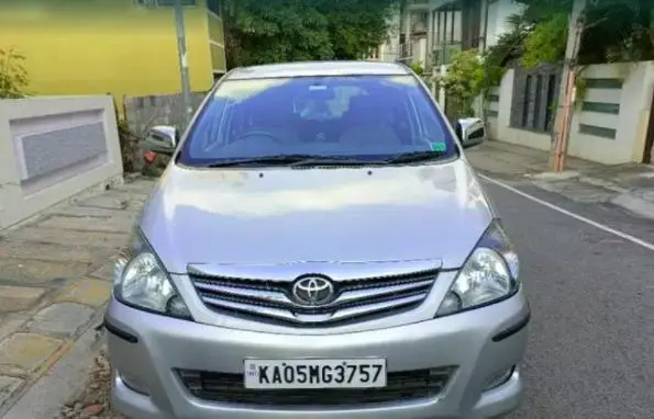 Toyota Innova 2.5 V 7 STR 2009