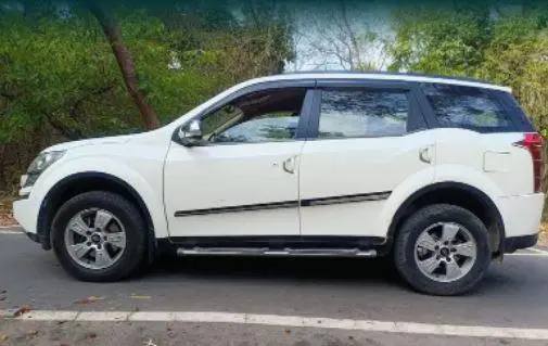 Mahindra XUV500 W8 2013