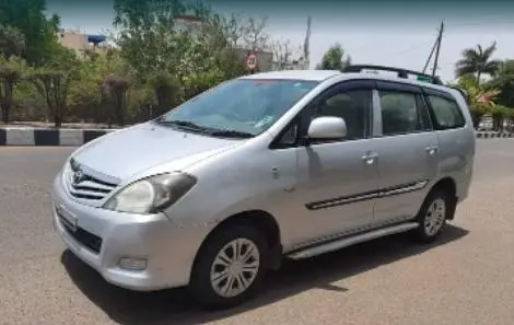 Toyota Innova 2.5 GX 8 STR BS IV 2011