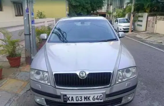 Skoda Laura L&K 2.0 TDI AT 2008
