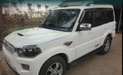 Mahindra Scorpio S10 2015