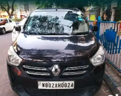 Renault Lodgy 85 PS RXZ Stepway 8 STR 2015