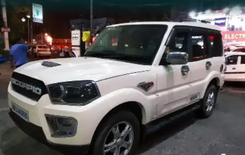 Mahindra Scorpio S10 2017