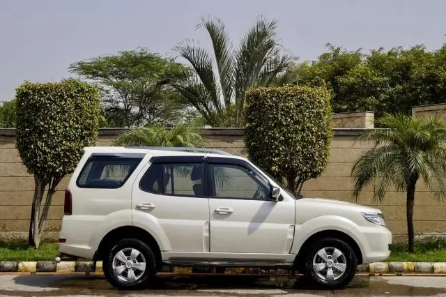 Tata Safari Storme 2.2 VX 4x2 2015