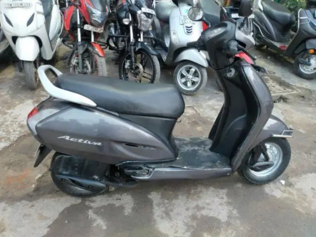 Honda Activa 110cc 2011