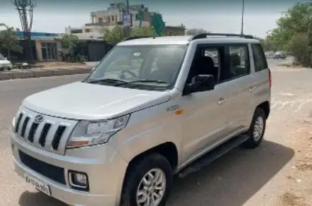 Mahindra TUV300 T8 2018