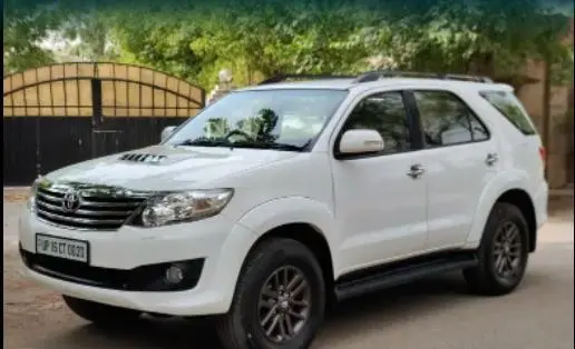 Toyota Fortuner 3.0 4x2 MT 2014