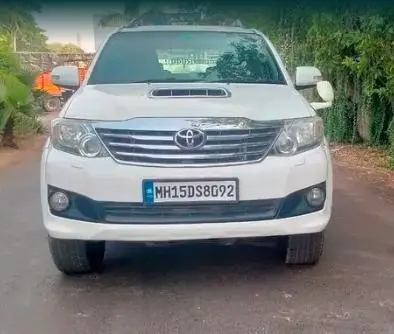 Toyota Fortuner 2.8 4x2 MT 2013