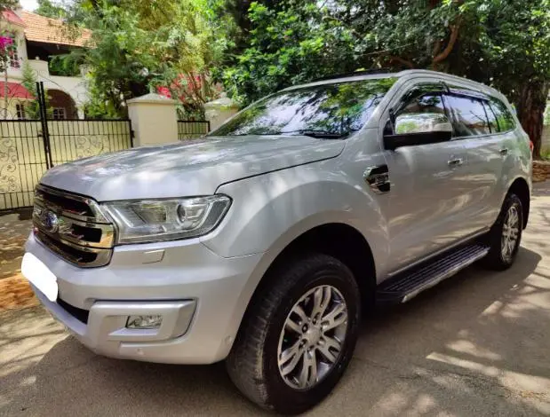 Ford Endeavour Titanium 3.2 4x4 AT 2016