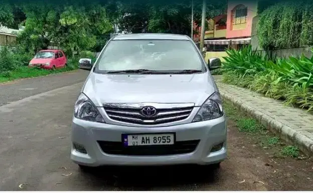 Toyota Innova 2.0 V 2009