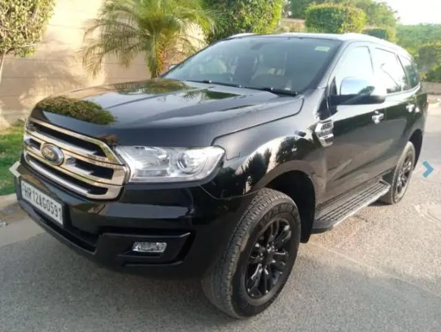Ford Endeavour Titanium 2.2 4x2 AT 2018