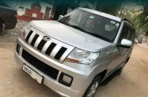 Mahindra TUV300 T6 Plus 2016