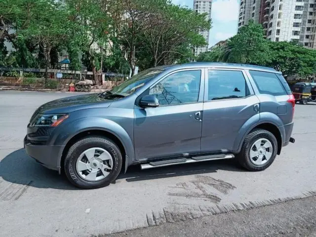 Mahindra XUV500 W6 4X2 2015