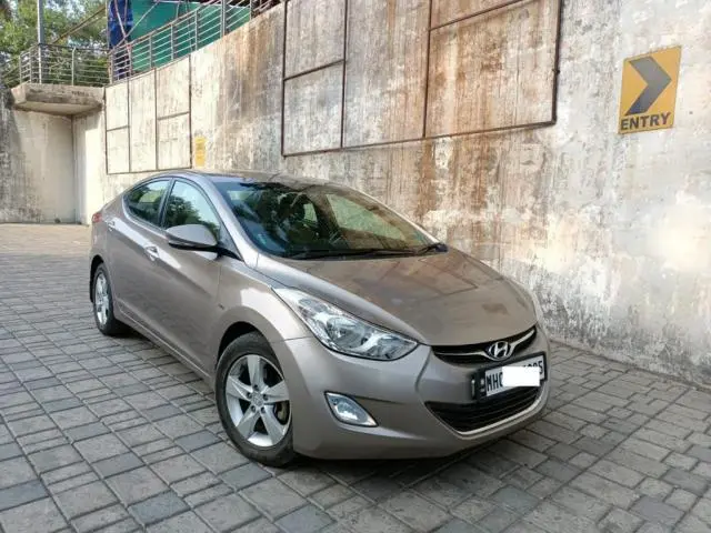 HYUNDAI NEO FLUIDIC ELANTRA 1.8 SX AT VTVT 2013