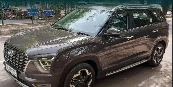 Hyundai Alcazar Signature 6 STR 2.0 Petrol 2021