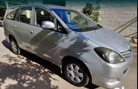 Toyota Innova 2.5 E 7 STR 2009