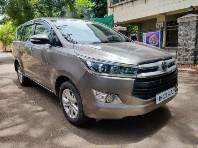 Toyota Innova Crysta 2.4 VX 8 STR 2017