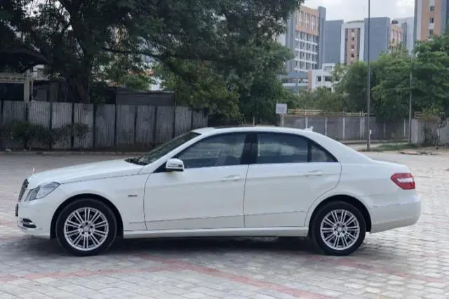 Mercedes-Benz E-Class E 200 CGI 2011