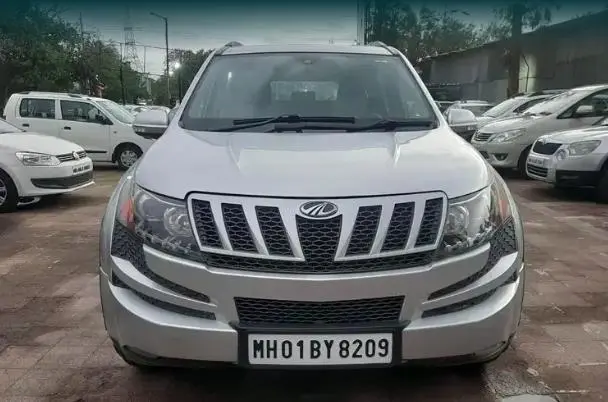 Mahindra XUV500 W8 4WD 2015