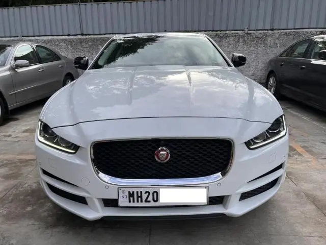 Jaguar XE SE Petrol 2020