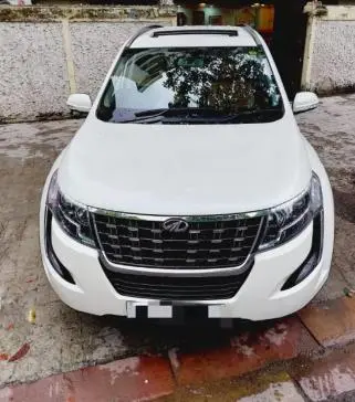 Mahindra XUV500 W11 2019