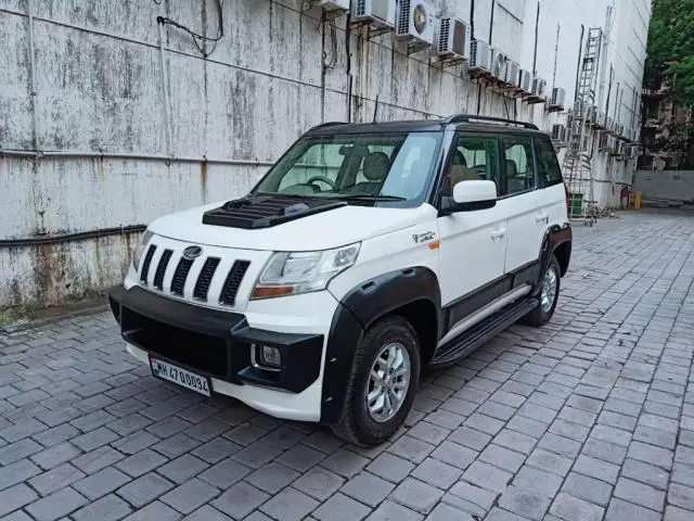 Mahindra TUV300 T8 mHAWK100 2016