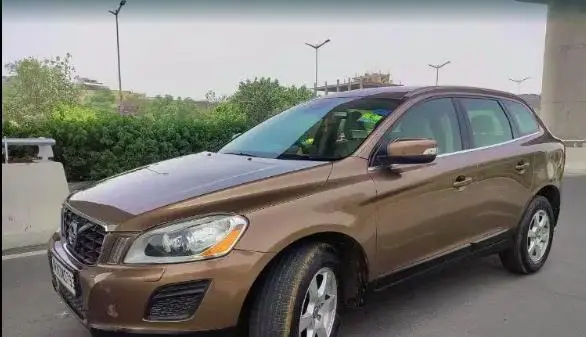 Volvo XC60 D4 KINETIC 2013