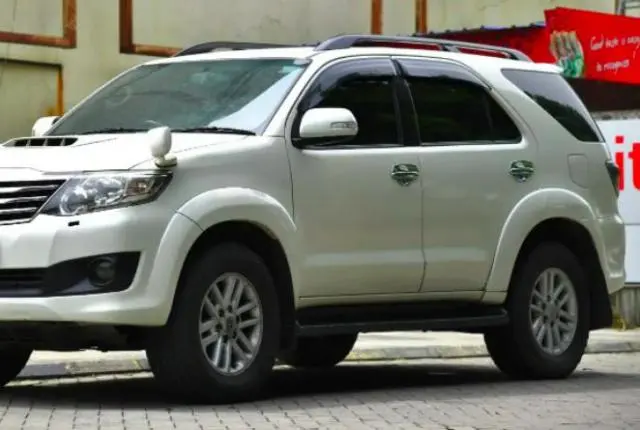 Toyota Fortuner 2.8 4x4 MT 2013