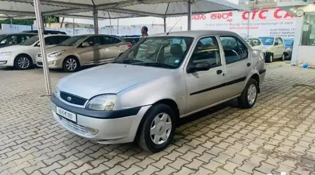 Ford Ikon 1.3 Flair 2005