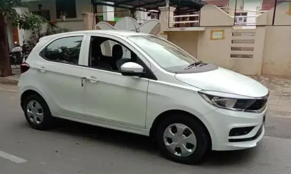 Tata Tiago Revotron XT BS6 2021