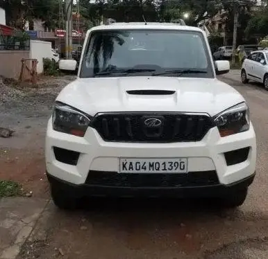 Mahindra Scorpio S6 Plus 2015