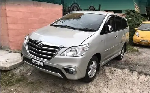 Toyota Innova 2.5 VX 7 STR BS IV 2007