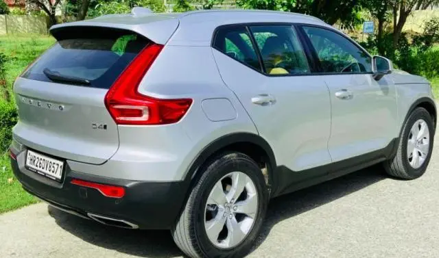 Volvo XC40 D4 Momentum 2019