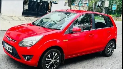 Ford Figo 1.2P TITANIUM MT 2010