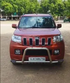 Mahindra TUV300 T8 2016