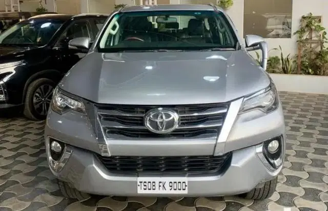 Toyota Fortuner 2.7 4x2 MT 2017