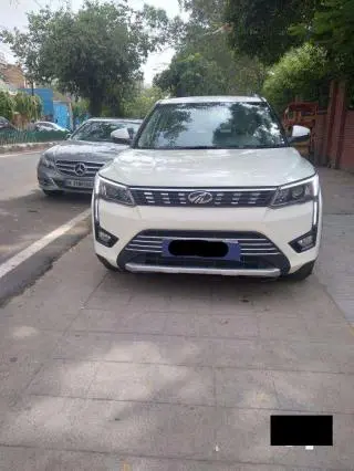 Mahindra XUV300 W8 (O) Diesel BS6 2020