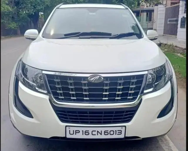 Mahindra XUV500 W7 2020
