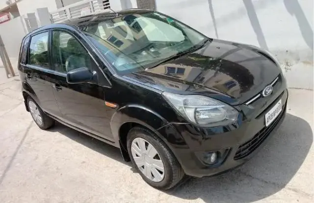 Ford Figo ZXI DURATEC 1.2 2012
