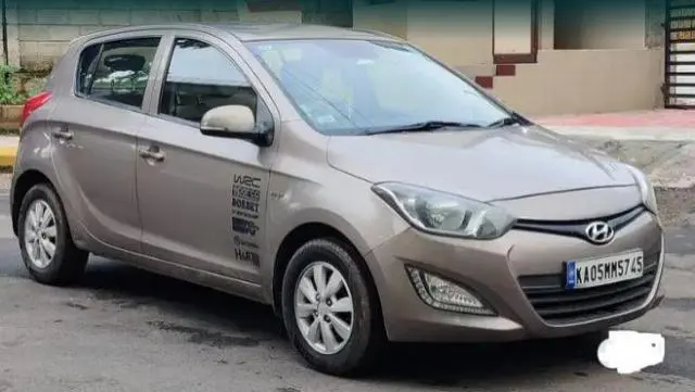 Hyundai i20 Sportz 1.2 (O) 2013