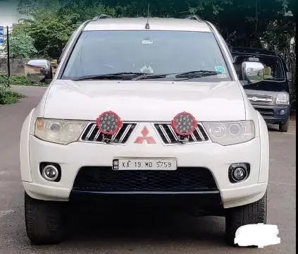 Mitsubishi Pajero Sport 4x4 MT 2013