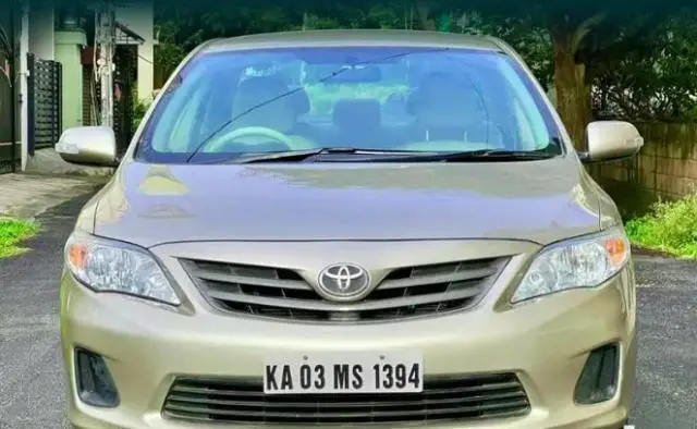 Toyota Corolla Altis 1.8 J 2013