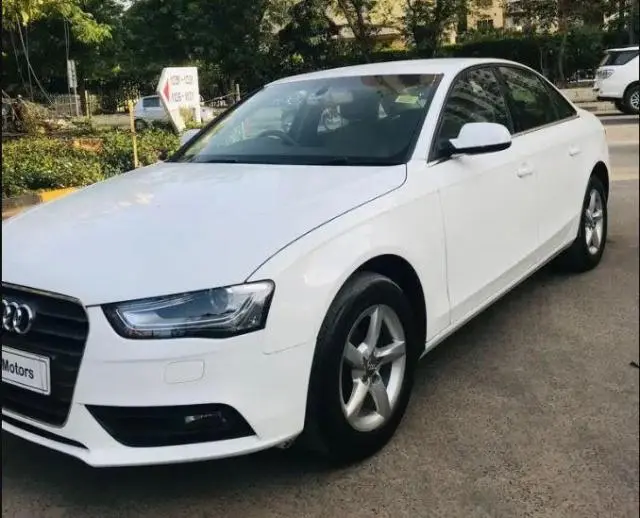 Audi A4 2.0 TDI Premium 2013
