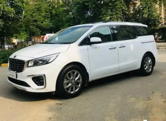 Kia Carnival Limousine 7 STR 2020